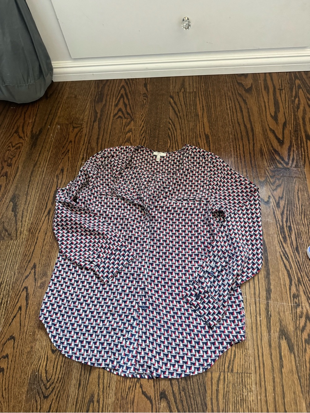 Women’s sail-Print Button-Down Shirt Navy, Red & White